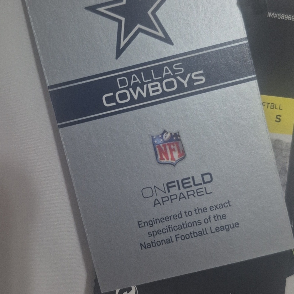 Dallas Cowboys Nike Sideline Coaches Half-Zip Windbreaker. - Picture 2 of 8